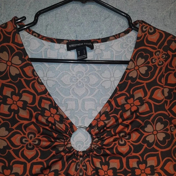 Vintage Streetwear Society  Red, Black & Tan Stretchy Dress Size Small - Picture 2 of 7